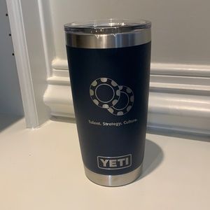 20 oz Yeti cup Navy blue